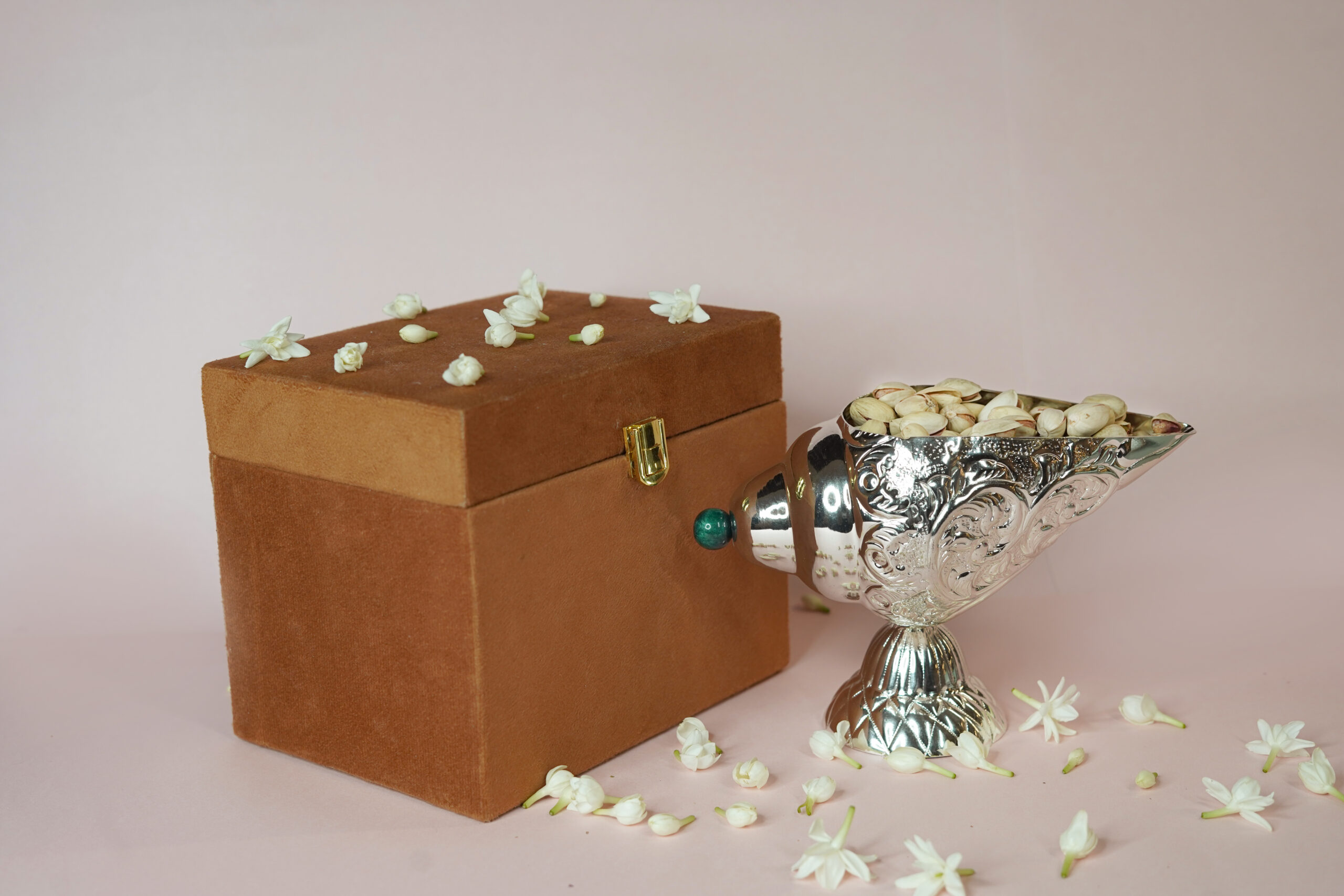 Pavitra Shankh Dry Fruit Set - Image 2